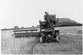Combine harvester at Cairndinnis, East Lothian, 1939
